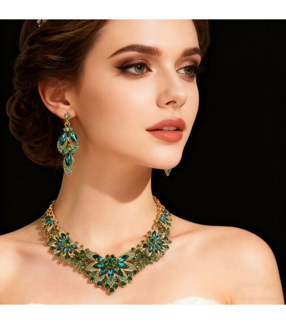 SET723 - Elegant Popular Flower Necklace